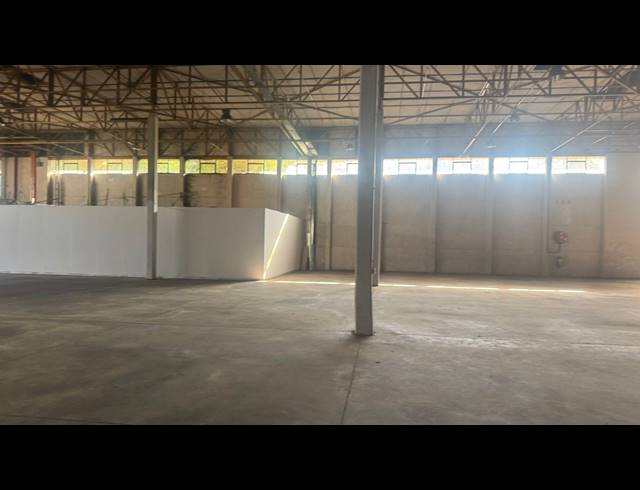 2,737M² WAREHOUSE TO LET IN HERMANSTAD